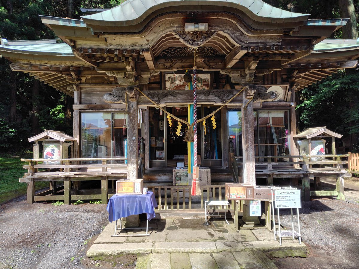 大中神社の飾樽を新調させていただきました⛩️🍶
長年、祭事や行事を通じて地域文化を支えてくださりありがとうございます！
今年も8/11にみたま祭りがありますよ♪
落ち着いた神社の雰囲気の中、音楽に酔いしれてみては！

#大中神社 #日乃出鶴 #井坂酒造店 #里美地区 #常陸太田 #茨城 #観光 #神社