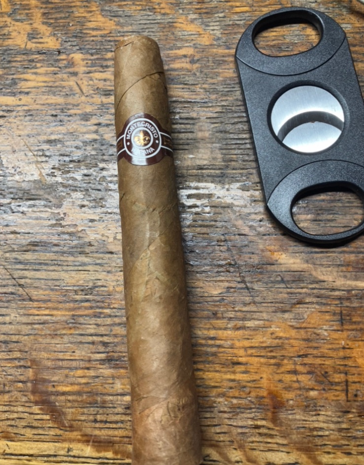 audio_glass's tweet image. getting in the pool butt naked with a cuba libra and a montechristo because I can