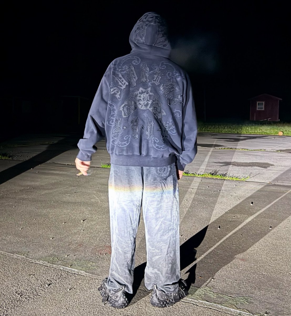 Mvheen's tweet photo. Lonely nights wishing I could get high with my lover. https://t.co/91n8989ISi