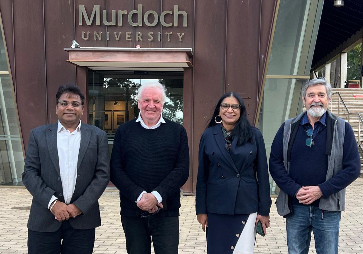 MU_CCFI_Biotech's tweet image. It was a pleasure to welcome Prof @neenamitter, Deputy Vice Chancellor of Research at @CharlesSturtUni to @MurdochUni.
Following a meeting with our senior leadership team, Prof Mitter took a tour of our facilities, and sat down with @rajvarshney to discuss potential…