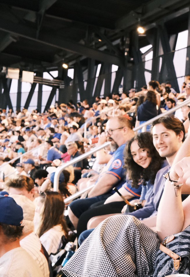 sh_wnee's tweet image. da mets game