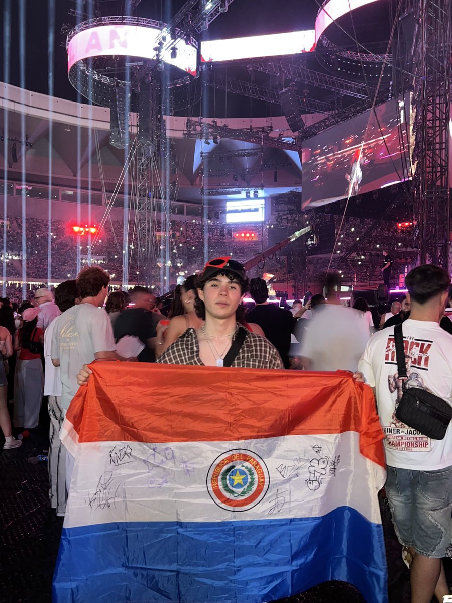 sebaspod_'s tweet image. Paraguay in da Fakin House🔥🇵🇾 #LaVeladaDelAnoV