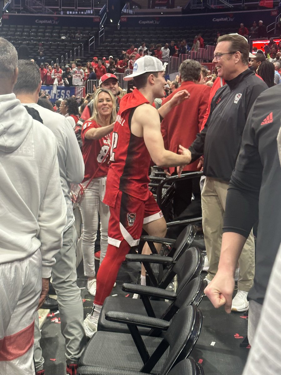 Brett Waters tweet media