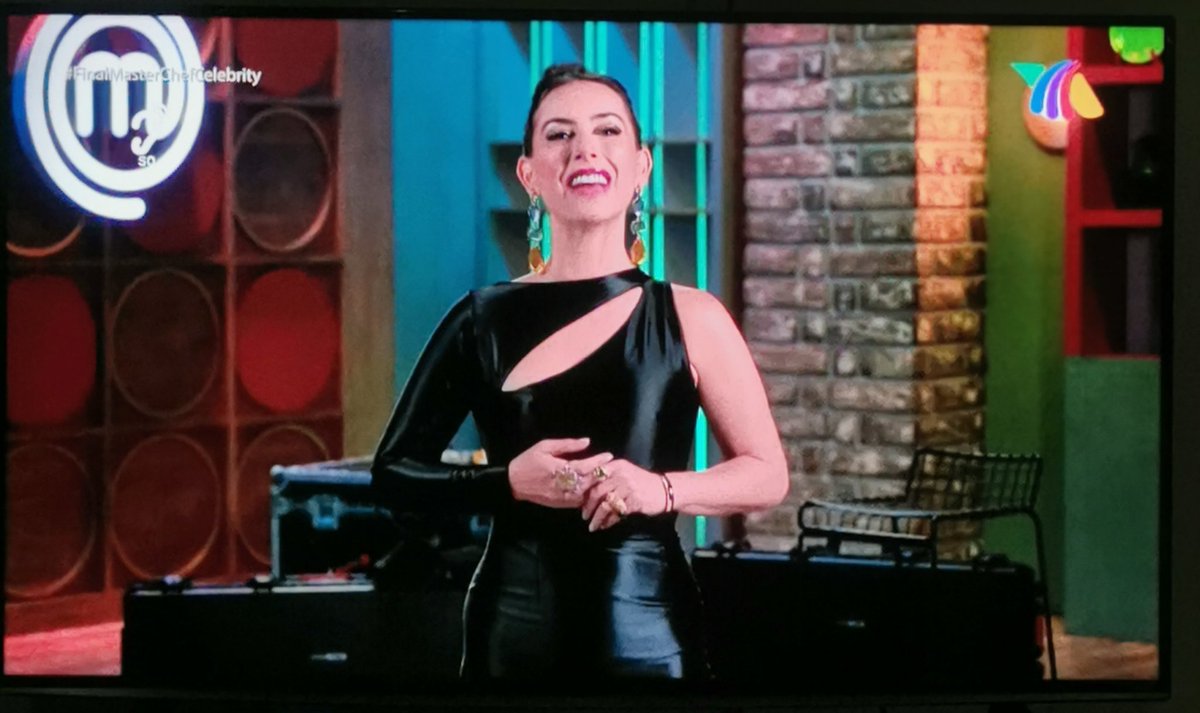 CRIST113's tweet photo. Ya empieza #FinalMasterChefCelebrity por @AztecaUNO @MasterChefMx #Andrea #Dani #LaNalguita del Ajusco. https://t.co/m80fugKrdk