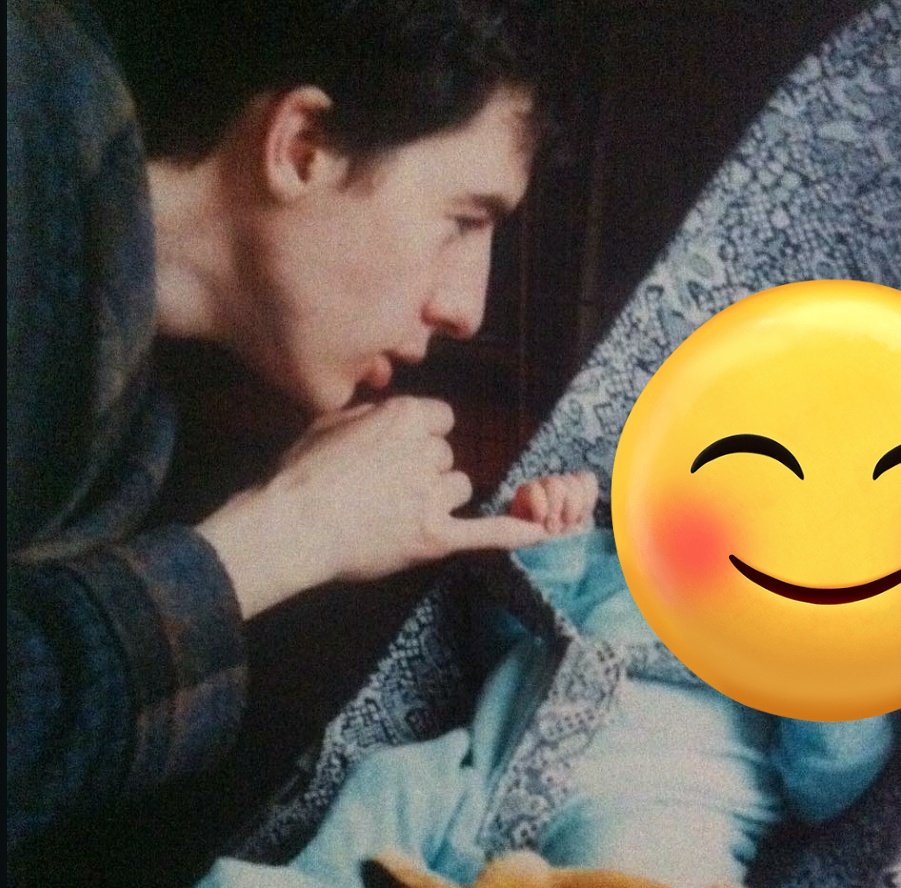 Spikewing2's tweet image. Frank being a father im fucking WEAK