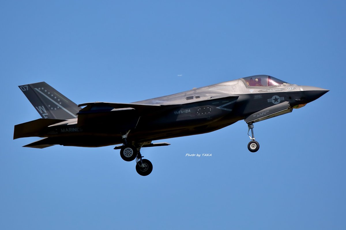 alice_herb's tweet image. 小松基地『レゾリュート・フォース・パシフィック』
USMC VMFA-214 "Black Sheep"
F-35B WE07/BuNo.170059
F-35B WE08/BuNo.170062
F-35B WE01/BuNo.170053★
F-35B WE00/BuNo.170051
岩国基地から飛来した4機のシープ。
ホットピット給油を行い、クイックで離陸して行きました。
2025.7.25 RJNK