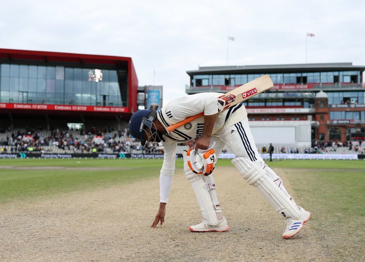thesudhirsarkar's tweet image. 3500+ Runs.
5 Hundreds.
26 Fifties.
300+ Wickets.
15 Five Wicket hauls.
3 Ten Wicket hauls.
RAVINDRA JADEJA - THE GOAT ALLROUNDER IN TEST CRICKET HISTORY.🐐 #TestCricket #INDvsENG #RavindraJadeja