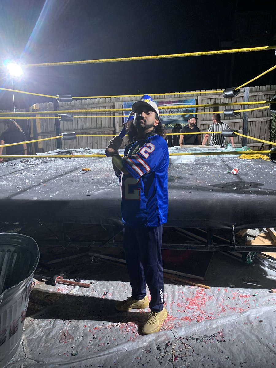 KamitronPTW's tweet image. Hell of a show
Shoutout to @NathanMowery and Blood and Honey for another amazing experience. Definitely gonna be back for the next one