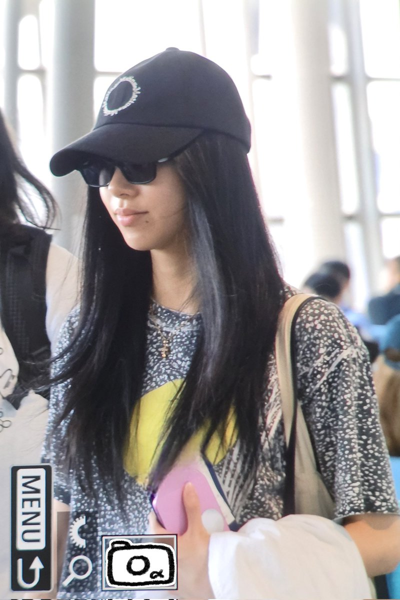 fishcmr's tweet image. 250728 KIX

고생했어 ❤️❤️

#TWICE #CHAEYOUNG 
#트와이스 #채영 #チェヨン