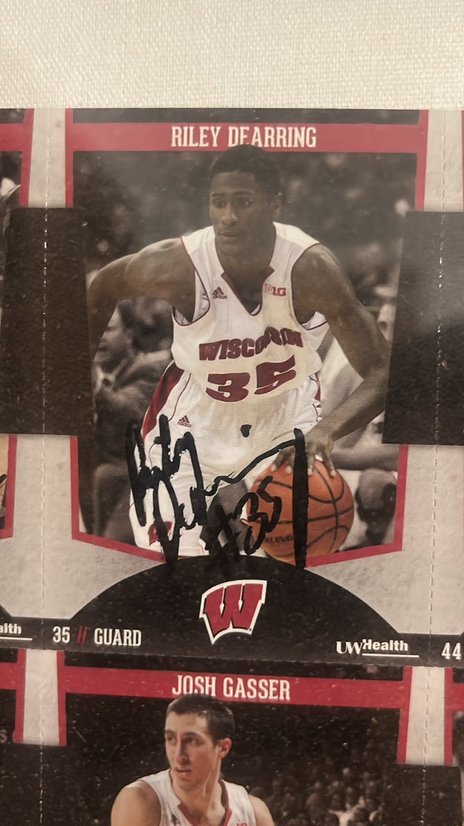 You didn’t think you’d see a signed Riley Dearring card on your timeline did you..? You thought wrong. 

#Badgers