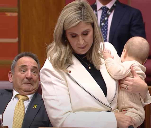 DaveRightNow_'s tweet image. Yep, nobody is distracted by the prop at all - I'm sure 100% of everyone's attention was on the content of the speech.
This is ridiculous.