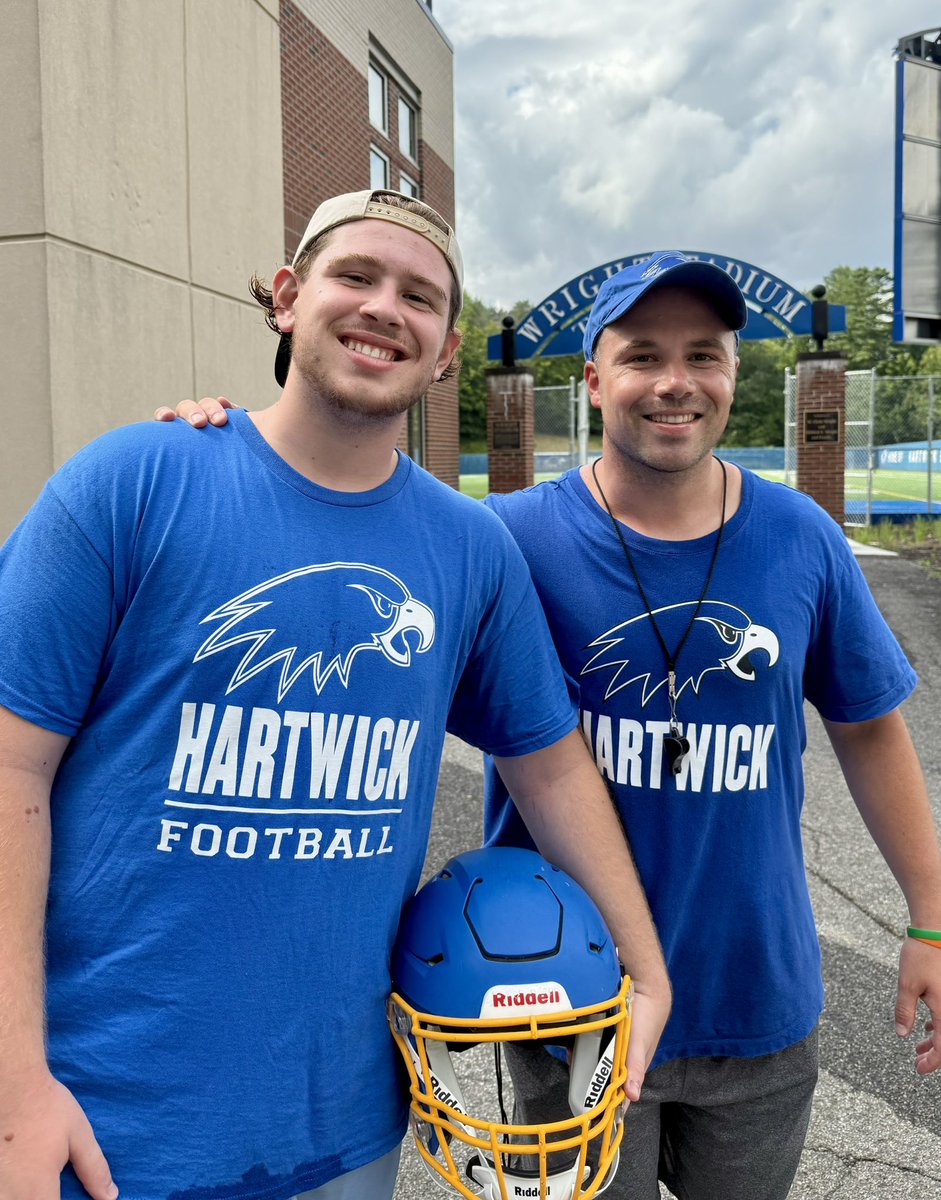 LucaDiCicco21's tweet photo. Headed north to #THEWICK today 🏈 🏈 #thanks for the reps and instruction @CoachRogers13 @CoachElmore70 @HartwickFball #SOAR

@CoachMeisse @CoachChimo51 @ColeNeuendorf https://t.co/pho40Oh1ff