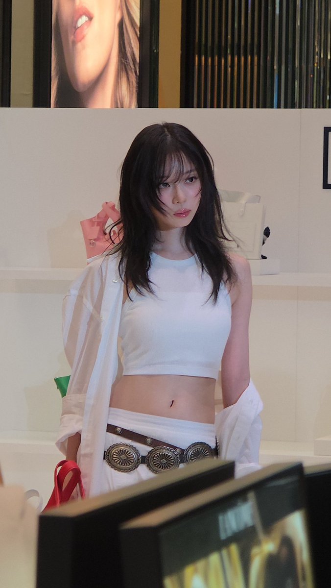 BEAUTIFUL GIRL 🔥

WINTER for POLO RALPH LAUREN
#WINTERxPoloRalphLauren