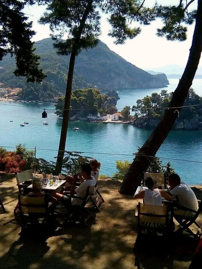 PARGA ˜