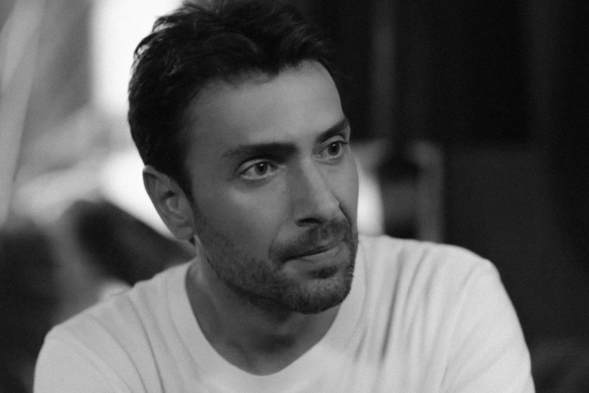 samrin_s's tweet image. “I’ll go.”
“No, stay.”

#çiftkişilikoda
