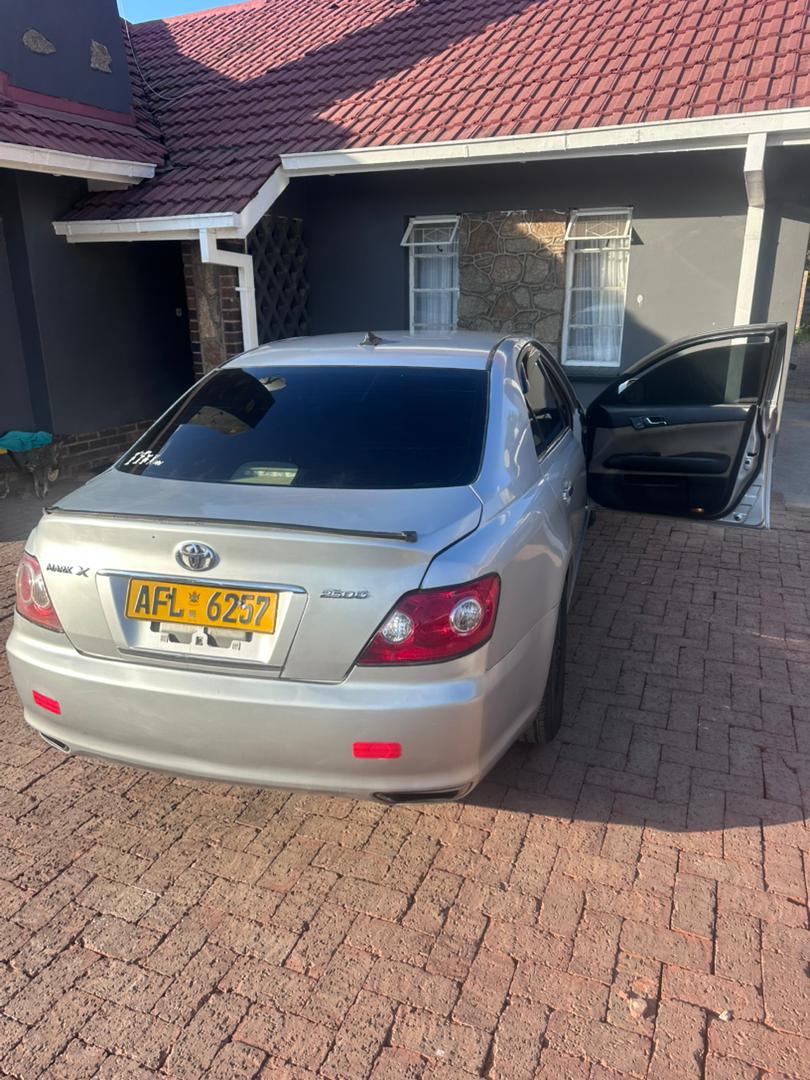 Toyota mark x
Cleanest
Nyamest

$5500

0779581060 / 0714184256