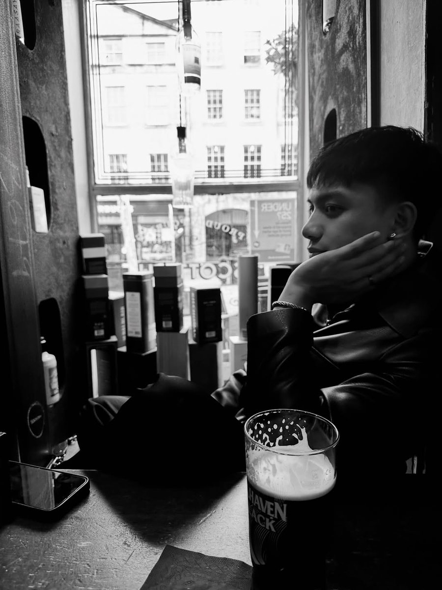 gmanetwork's tweet image. SPOTTED: One handsome young lad in Edinburgh, Scotland! 😍🏴󠁧󠁢󠁳󠁣󠁴󠁿

Have a nice trip, Royce!

📸: Royce Cabrera on Instagram

#RoyceCabrera