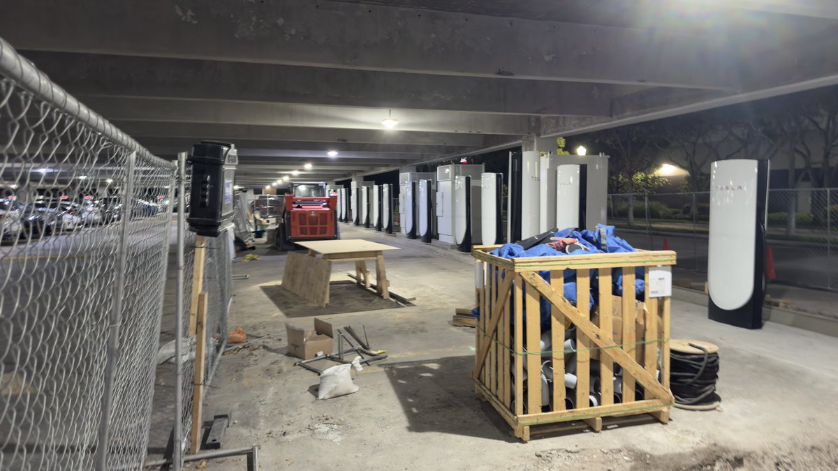 New 20 Stall V4 Superchargers! 

Kendall Village Shopping Center!!!

<a href="/EVChargStations/">EV Charging Stations</a> <a href="/AlejandroEV66/">AlejandroEV66</a> <a href="/MarcoRPi1/">MarcoRP</a> <a href="/TeslaCharging/">Tesla Charging</a>