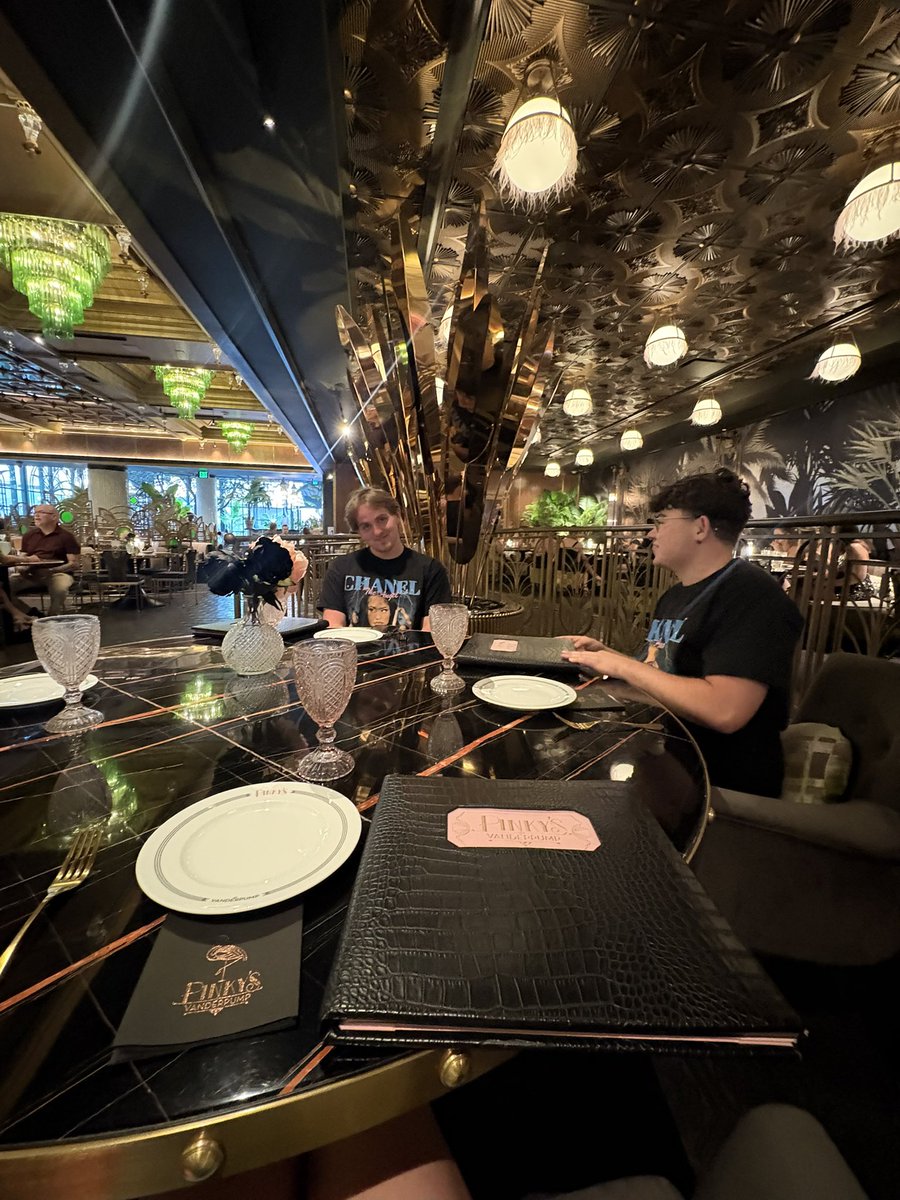 bbypinksav's tweet image. so we’re 10 miles apart at this table rn