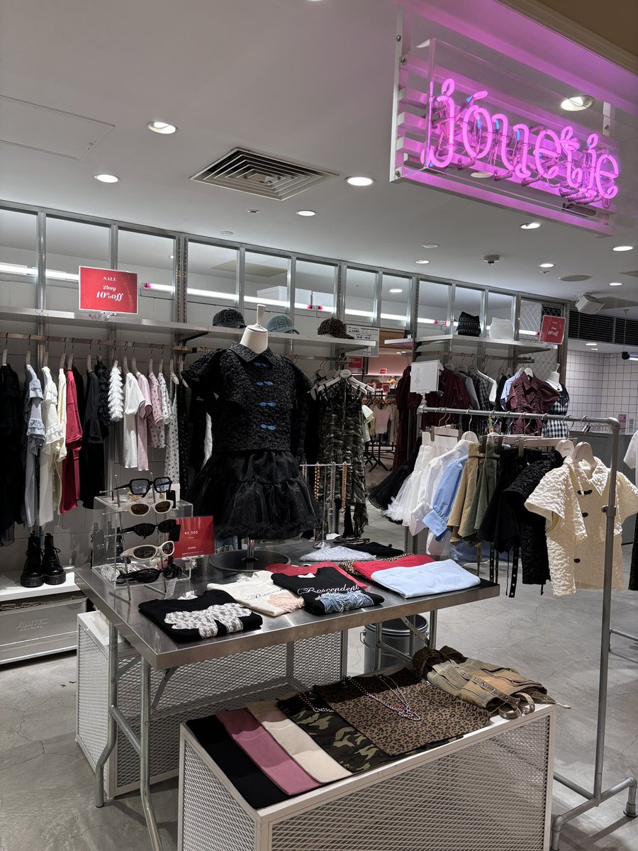 jouetie【天王寺ミオ店限定】トリムフォトL/S TEE jouetie 天王寺MIO店🍒 本日、7/28（月）まで 新作アイテムもセール