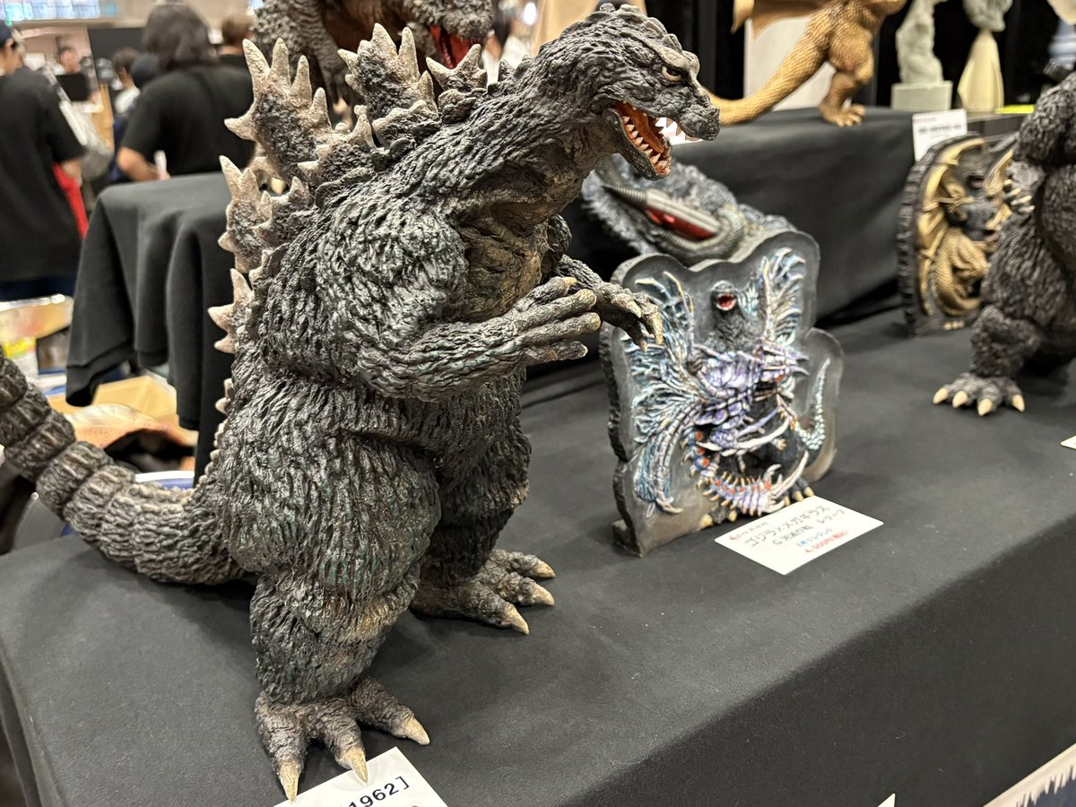 ayato11061106's tweet image. ワンフェスレポ⑥
こちらのモスラ成虫お迎えしました！