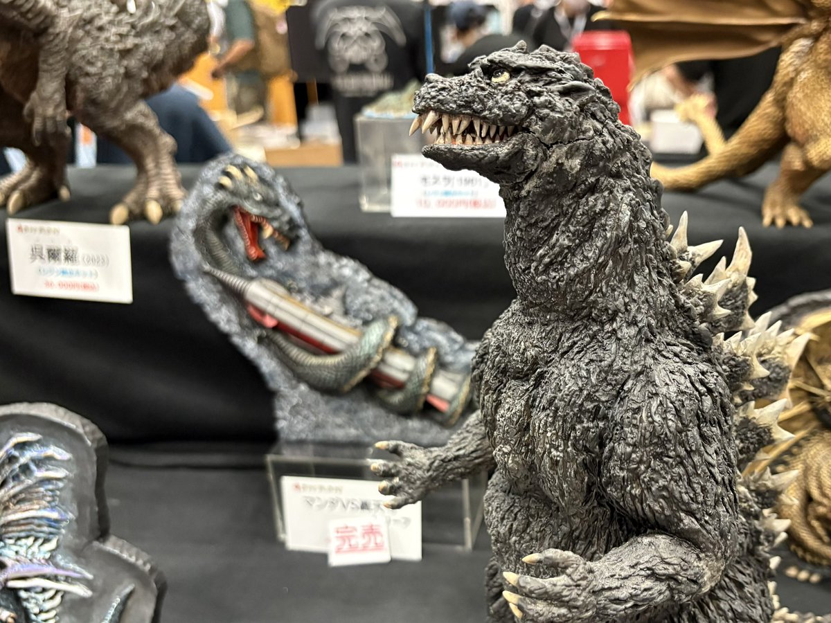 ayato11061106's tweet image. ワンフェスレポ⑥
こちらのモスラ成虫お迎えしました！