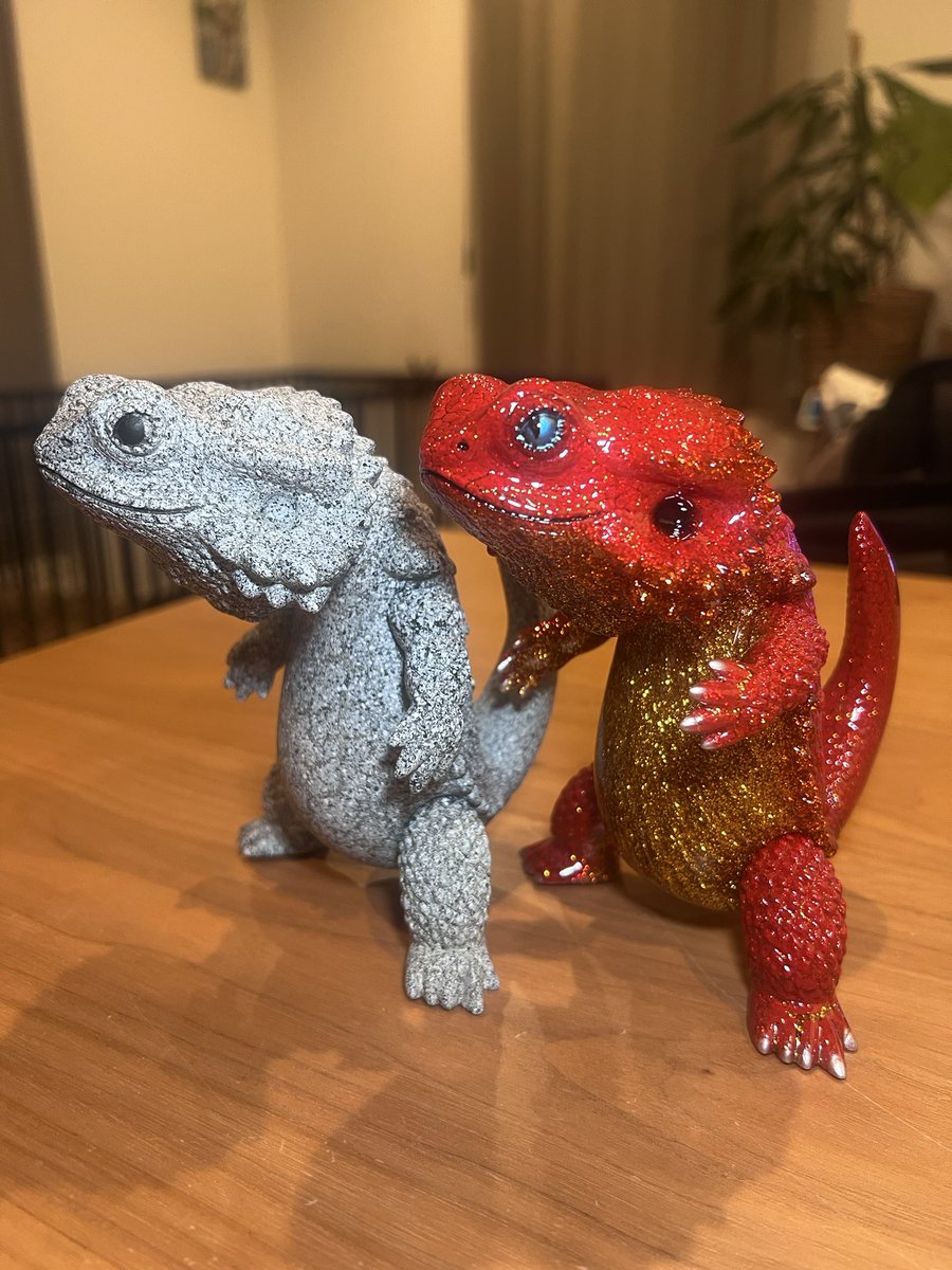 ORA2GENKI's tweet image. ワンフェス購入品その2
お会いしたら必ず買います
左が購入品　右がくじの当選品
やっと当てれました🦎