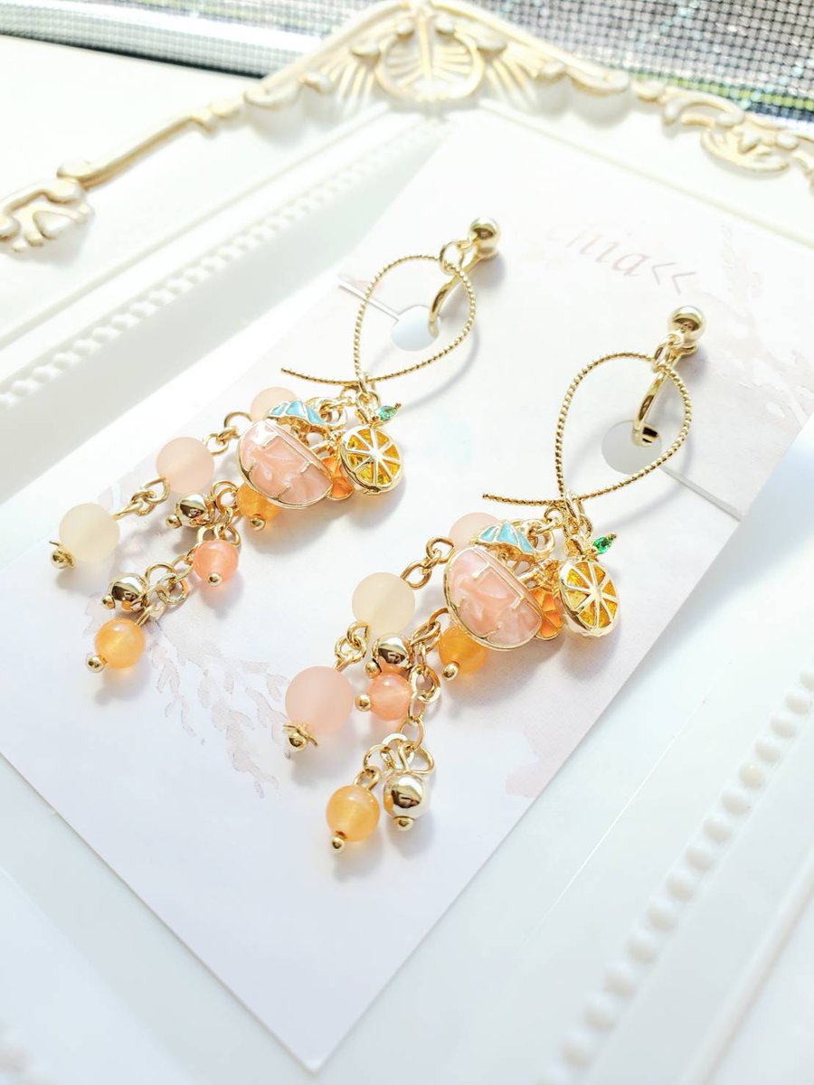chiam0918's tweet image. おはようございます😊
最近低迷ぎみでしたが昨日好きな作家様が出店されてたので色々お話して気持ちが前向きになりました😭✨
メッセージくださる皆様もいつもありがとうございます❣️😭
気軽にリプもしていただけますとほんとに嬉しいのでぜひ!🤣
#ハンドメイドアクセサリー
#minneで販売中