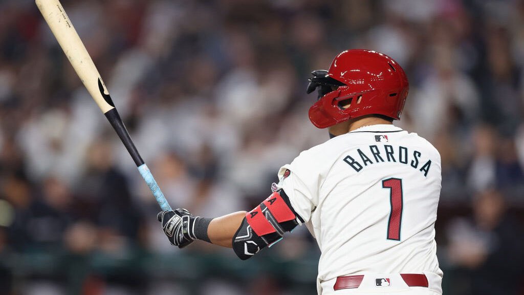 OF de 24 años.
Batea a las dos manos.
Ya debutó en #MLB
Respondiendo tranquilo en AAA.

A menos que mañana se convierta en “estrella”, tengo por lo menos 15años para sacar unas 5 ó 6 temp. útiles en #LVBP.

Tienen razón, que mal negocio de TIB. Mándenlo a MAG por Osw.Peraza. 🤭😅