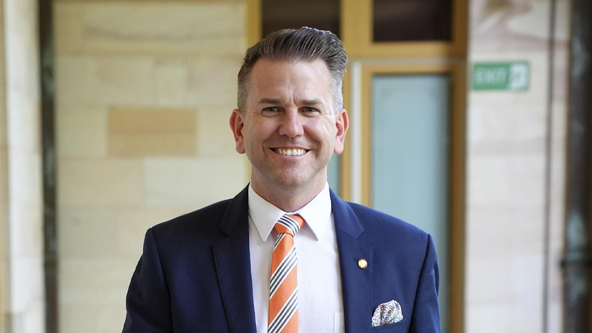 The Crisafulli government has announced that its recently slated inquiry into the Queensland branch of the CFMEU will be expanded to investigate corruption and crime industry-wide. bit.ly/44Ph8Ad