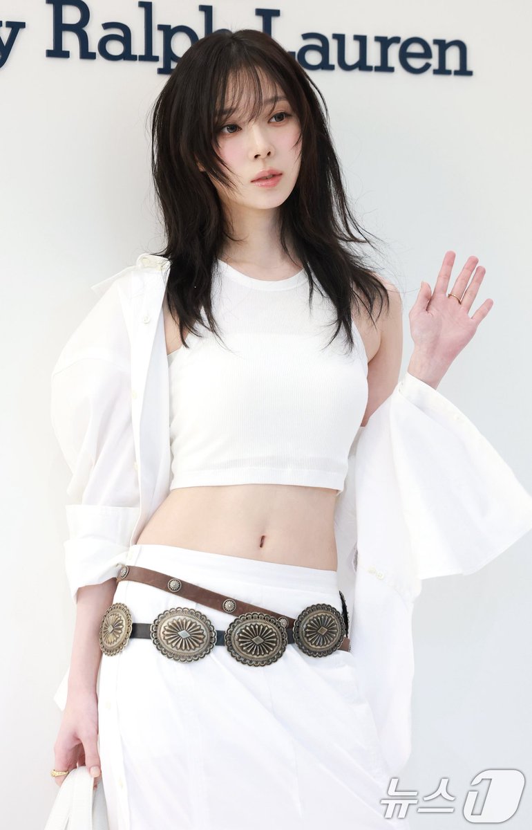 hourlykwinter's tweet image. prettiest