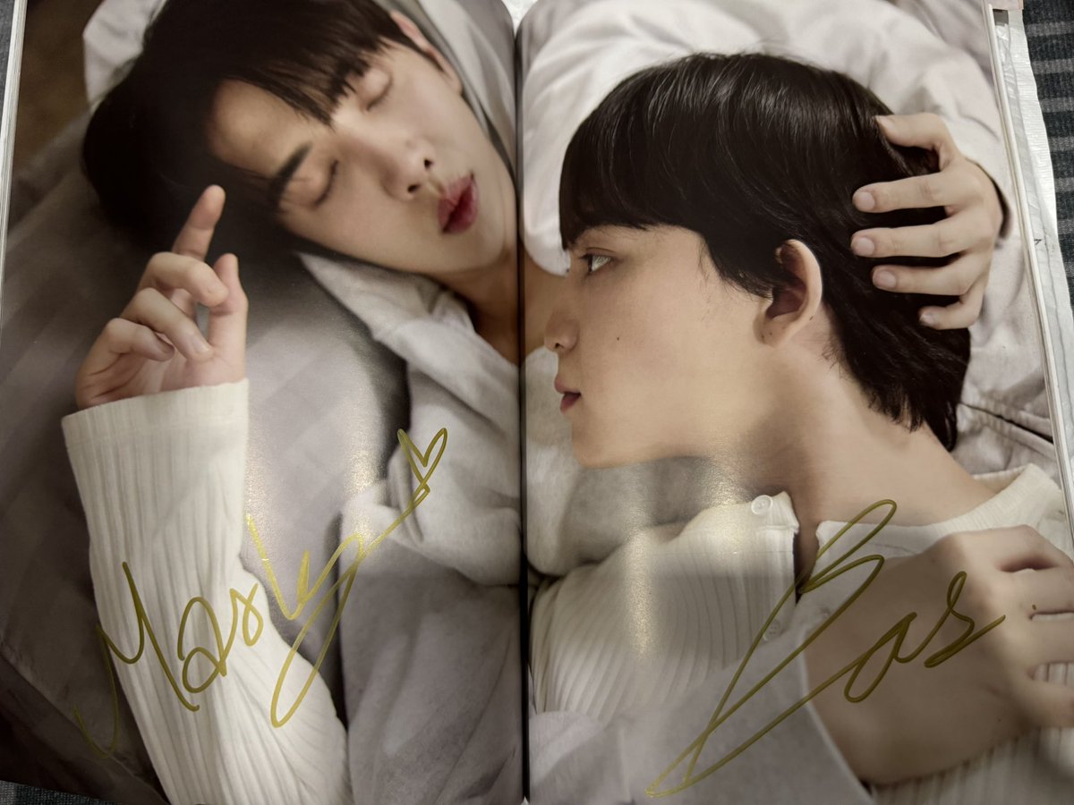 _mini_n's tweet image. ปล่อย ฟตบ 1 เล่ม พร้อมลายเซ็นต์ รอบเชียงใหม่ท่านใดสนใจทักได้นะคะ