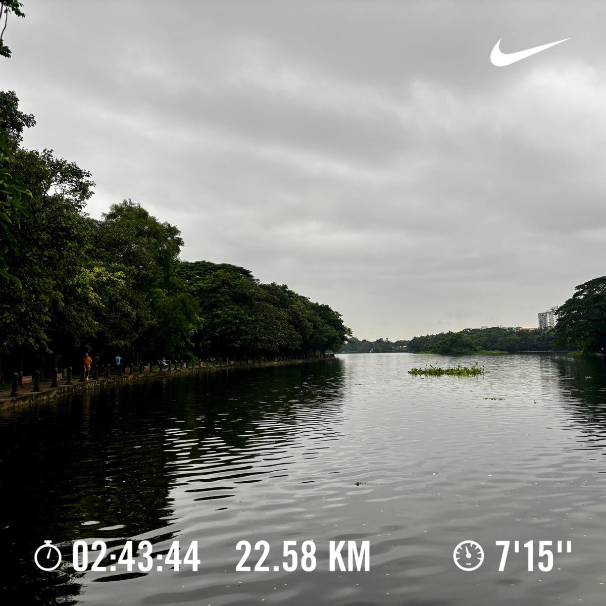runner_anir's tweet image. 22 km jog. 
200 push-ups.  
1 terrible selfie. 🤣