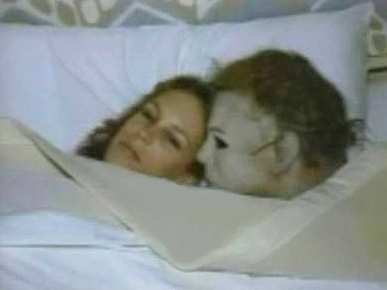 jlinzombie's tweet image. daqui a pouco começa a sair material de Pânico 7 e o terrortwt entra em colapso
enquanto isso, hibernamos
