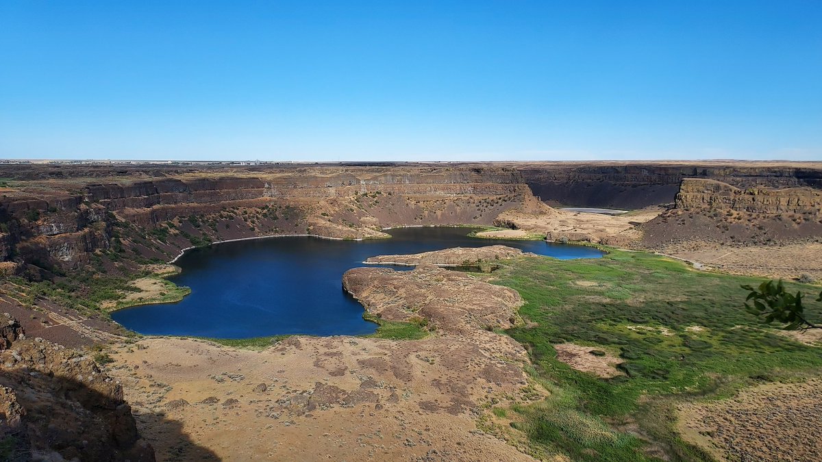 JDonovanWx's tweet image. What a weekend!
After Bellingham and races Friday and Saturday, we took the scenic route home on this Sunday.
North Cascades National Park, Grand Coulee Dam, and Dry Falls were all included! Good vibes only 😁