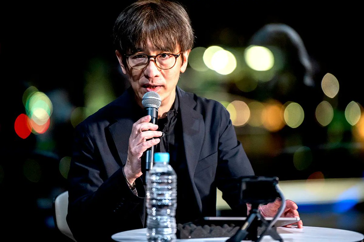 先日、ドローンの光と音楽が融合した「LIGHTDANCe」(AGEHARIDe)が開催されました。 
その「テーマ曲」がAAA - ‘Charge &amp; Go!’という事で 
作曲 #小室哲哉 さま <a href="/tetsuyakomurotk/">小室哲哉（Tetsuya Komuro）公式</a>
作詞 #加藤健 さま <a href="/kennkato/">Kenn Kato</a>
と一緒にトークイベントに参加させて頂きました。
司会は #鮎貝健 さま <a href="/tobyasmusiq/">鮎貝 健</a> です。