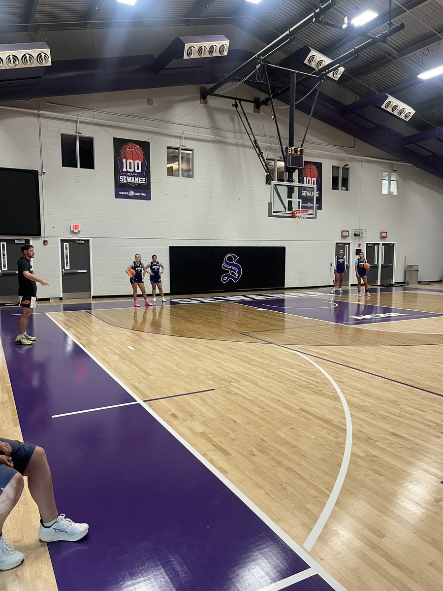 SewaneeWBB's tweet image. First practice back for our returners as we prep for our first foreign tour in program history! On Friday, we head to Italy and Greece for 10 days!
