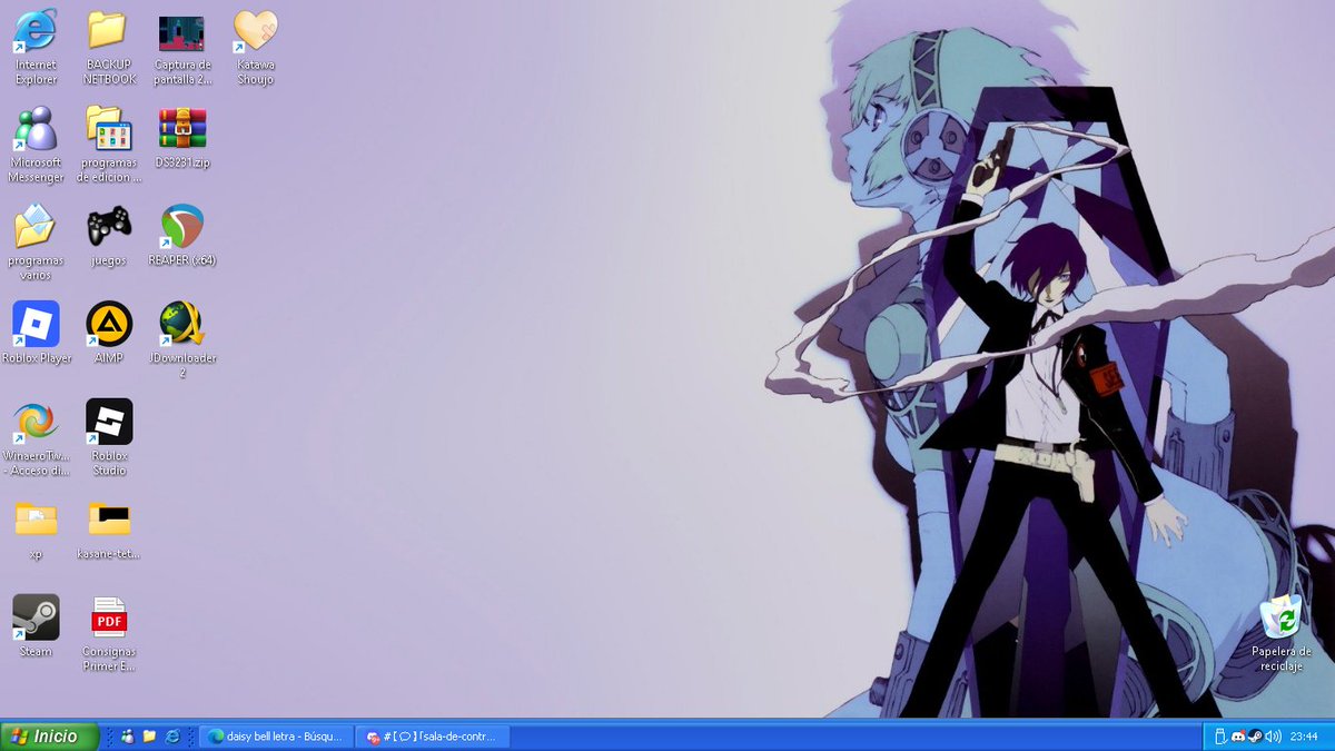 YukiMakotoxd's tweet image. que opinan de mi escritorio de windows?