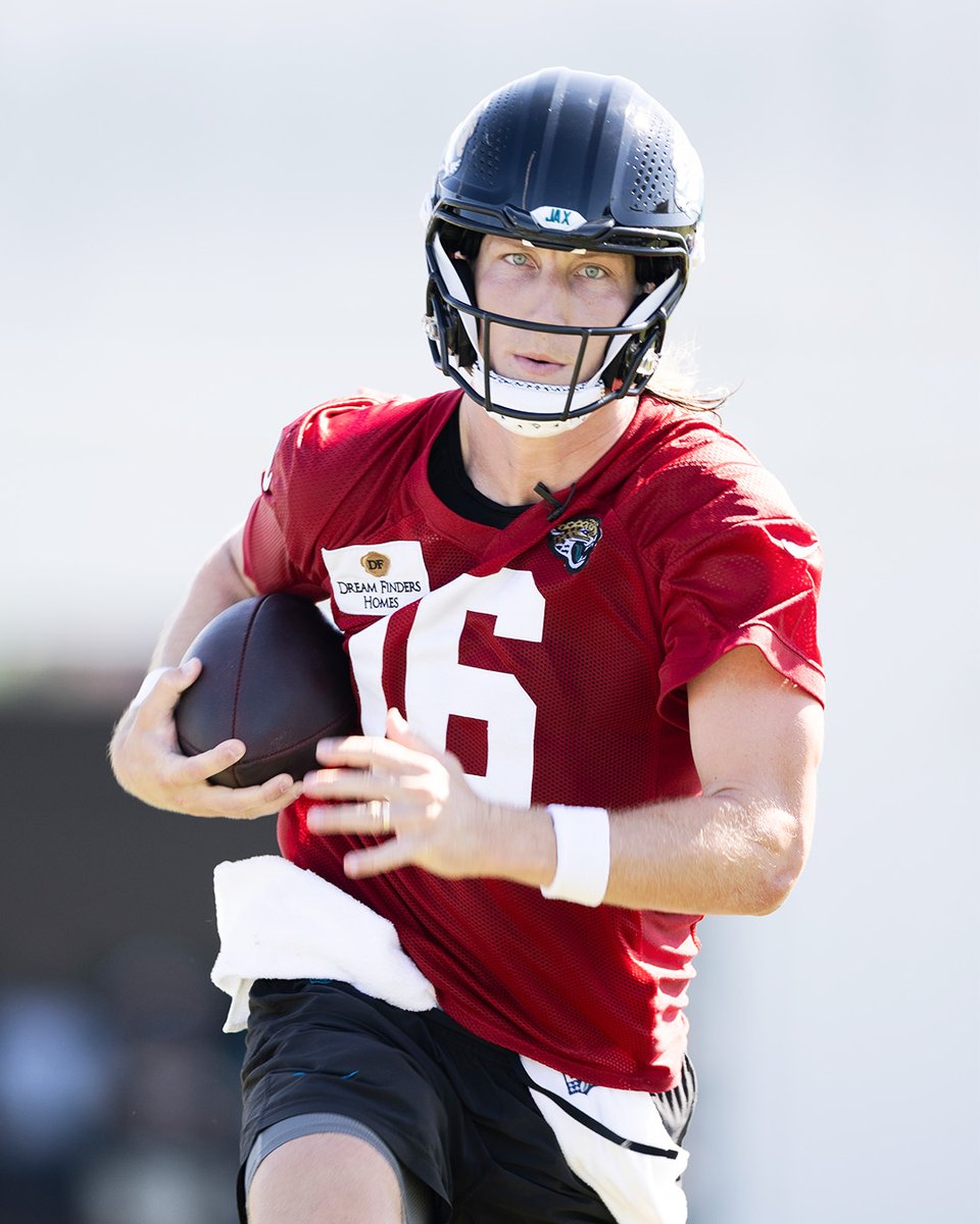 JaguarsUKandIE's tweet image. Working on the weekend 😮‍💨
 
@Dream_Finders  | #DUUUVAL