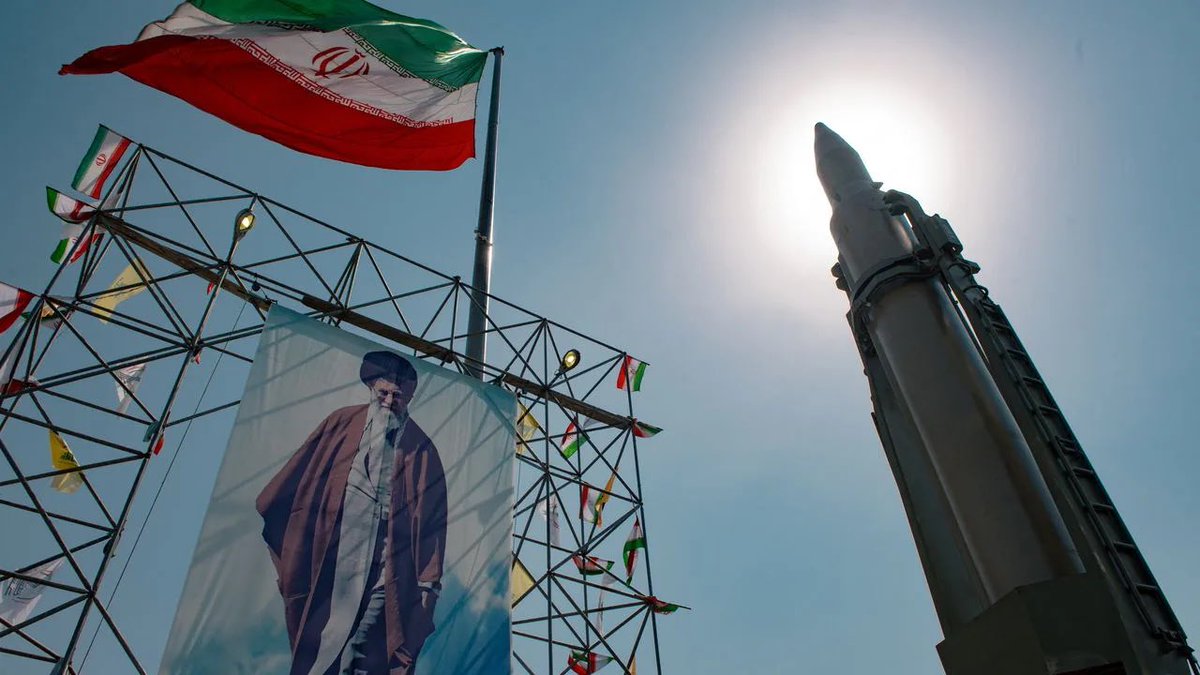 Najaf5005's tweet image. Iran announces plans to enrich uranium up to 90% if Israel attacks again.
This risks ending nuclear talks and raising tensions in the Middle East.
⚠️ A major global crisis is looming.