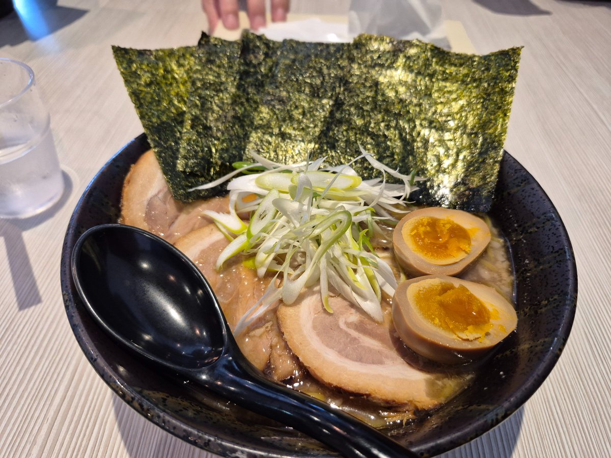 Takumon88's tweet image. ランチ！
🍜
これトッピングなし900円🫢