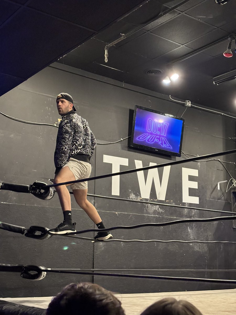 .<a href="/NickIggy_/">Nick Iggy</a> forced me to take this picture.