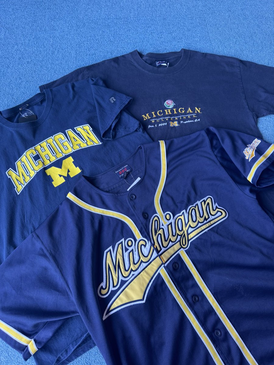mirage029's tweet image. .
.
" Michigan "
.
ネイビーにイエローのカラーリングと言えばミシガンですねⓂ️
.
グッドカラーなアイテムを是非〜⚡️
.
大洗シーサイドステーション2階
Mirage
.
#茨城 #大洗 #古着屋
#大洗シーサイドステーション
#michigan