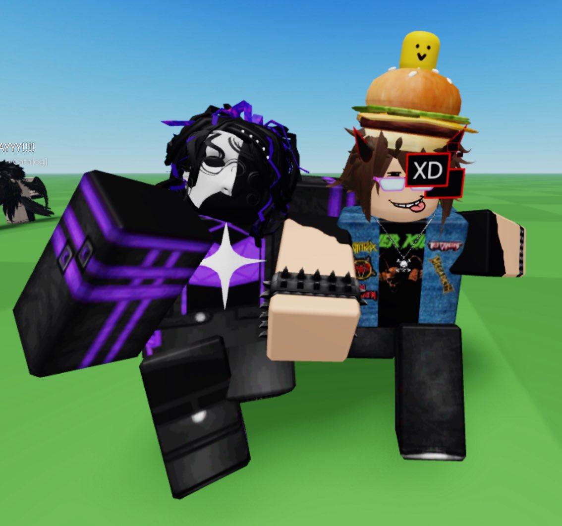 wyrm111's tweet image. Dressing up + my friends