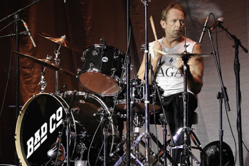 pillolerock's tweet image. il 28 Luglio 1949 nasce
Simon Frederick St George Kirke,
batterista britannico e membro
fondatore dei Free, diventati famosi
con il grande successo “All Right Now”
e con cui pubblica sette album.
Dopo lo scioglimento della band,
Kirke forma insieme a Rodgers,
Mick Ralphs e Boz…