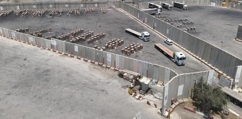 🚛Over 120 trucks were collected and distributed yesterday by the UN and international organizations.

🚛An additional 180 trucks entered Gaza and are now awaiting collection and distribution, along with hundreds of others still queued for UN pickup. 

More consistent collection