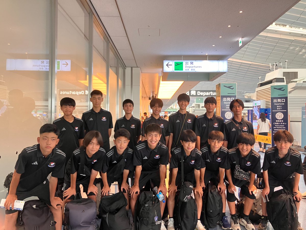 yfm_academy's tweet image. ～U13 中国遠征🇨🇳～

「2025 QiaoxinCup」に出場する
#横浜F・マリノスジュニアユース
U13（新横浜・追浜合同）の選手たちが
中国の貴陽市に向けて出発しました✈️

皆さま応援よろしくお願いします🔴⚪️🔵

#fmarinos 
#横浜F・マリノスアカデミー