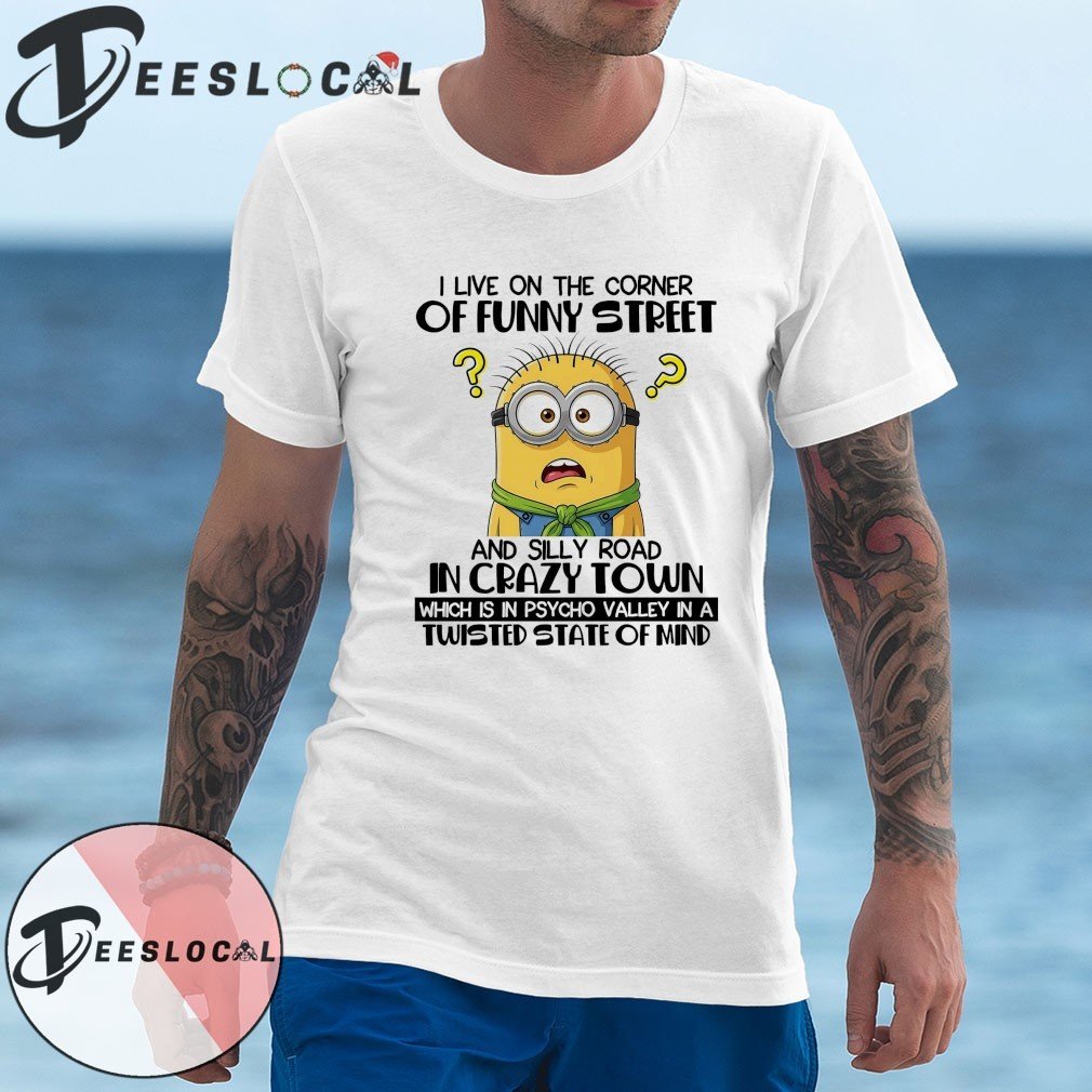 teeslocalcom's tweet image. Address? Easy.
I live on the corner of Funny Street and IYKYK Avenue 😎
👉 Minion &quot;I Live On the Corner of Funny Street&quot; Shirt
#MinionStyle #HumorZone #FunGraphicTee #Teeslocal
