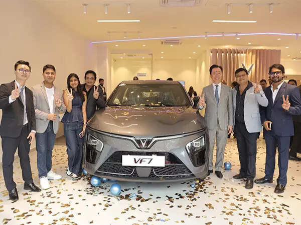 🚨Vietnamese EV maker VinFast opens first showroom in India