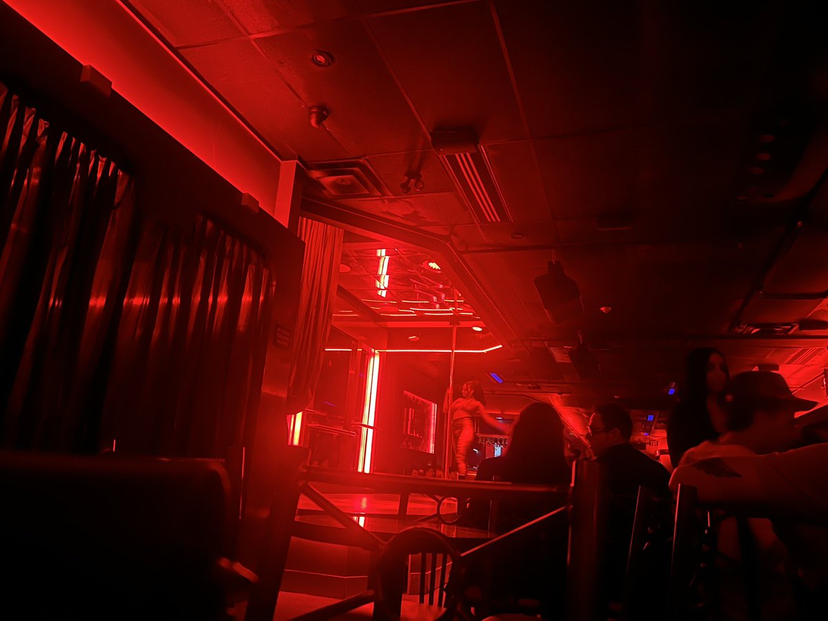 thyiad's tweet image. About last night…

~Thyiad

(//Adminnie lived up to Thyiad and I was at a strip club. Unsurprising I felt at home there. 🤭)